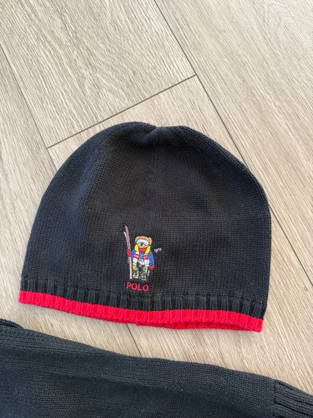 Polo by Ralph Lauren black and red Hat and Scarf Set Big Bear Ski size 8-20 kid